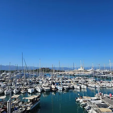 2 Pieces Au Coeur Du Vieil * Antibes