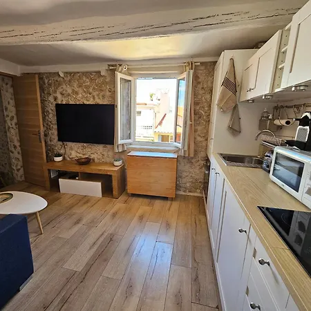 2 Pieces Au Coeur Du Vieil Apartment *