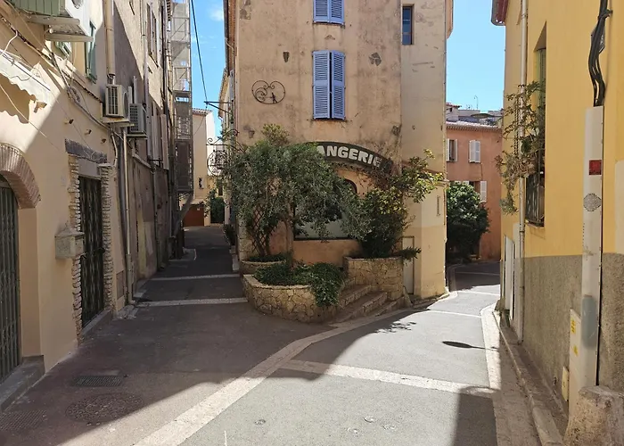 2 Pieces Au Coeur Du Vieil *