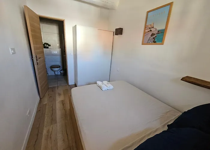 2 Pieces Au Coeur Du Vieil Daire